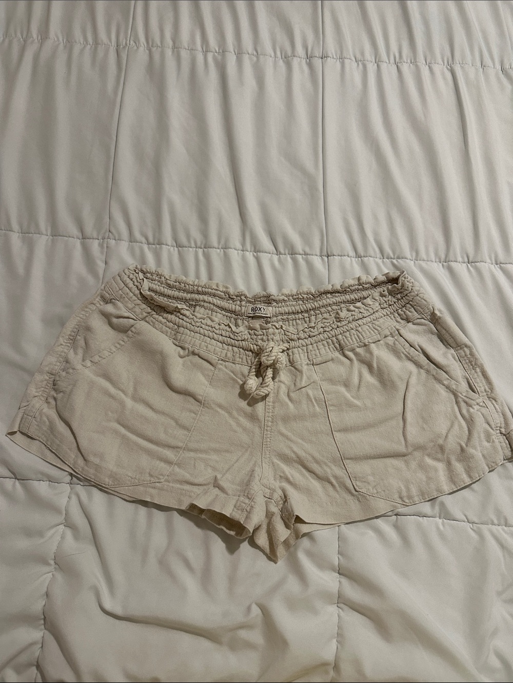Roxy Women's Light Cream Drawstring Elastic Waist Shorts